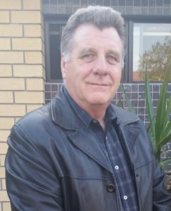 author photo6768339924851403598..jpg